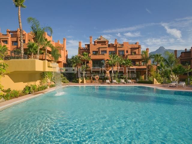 Luxury development for sale near Puerto Banus - Marbella
