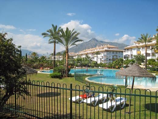 Apartment for sale in La Dama de Noche, Nueva Andalucia