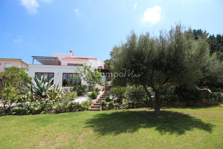 Sotogrande, Fantástica villa familiar en la codiciada ubicación de Sotogrande