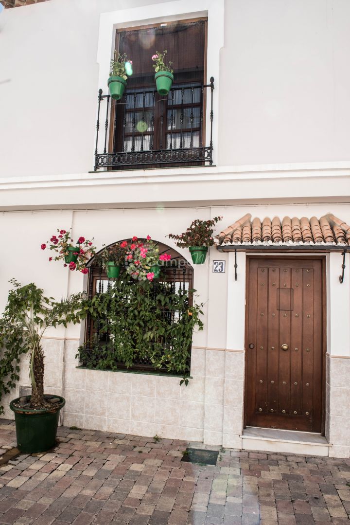 Estepona, A wonderful property situated in the very heart of Estepona old town on a pedestrianised and very quiet street