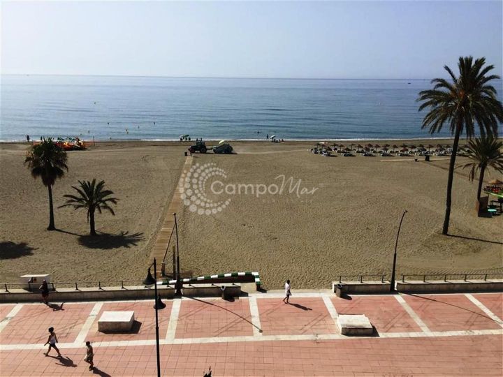Estepona, Front line, three bedroom duplex in Estepona. Shops, Bars and Beach, just minutes away