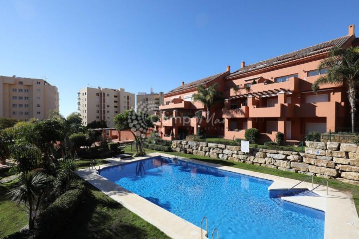 Estepona, Modern and bright two bedroom apartment available in the port area of Estepona
