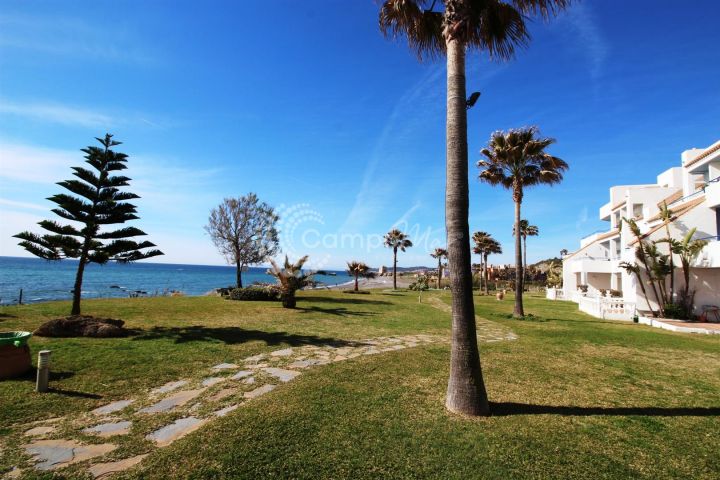 Casares, Apartamento en primera línea de playa de Casares, excelente para alquilere vacacional. Buena ubicación