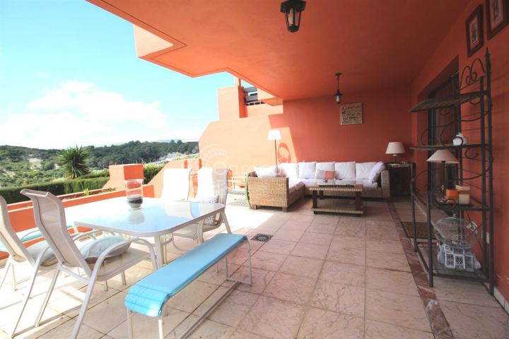 Casares, En venta en Doña Julia, muy buena propiedad completamente amueblada.