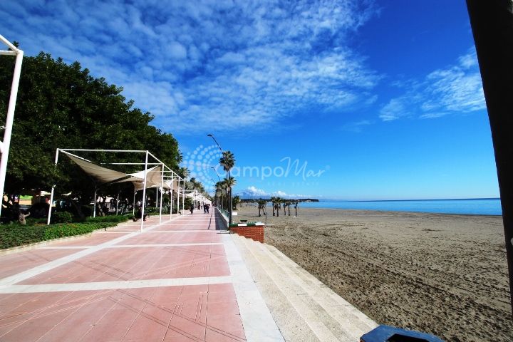 Estepona, Reformada completamente, a excasos metros de la playa de La Rada en Estepona