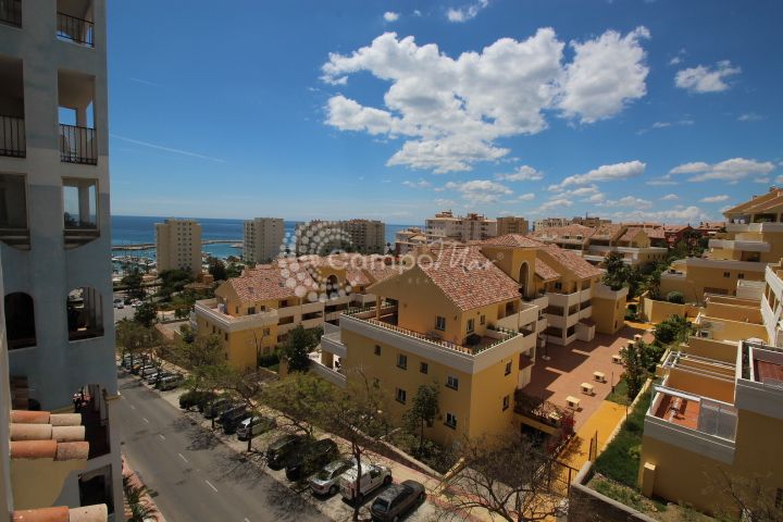 Estepona, Fantástico apartamento de dos habitaciones con garaje y trastero en el puerto de Estepona