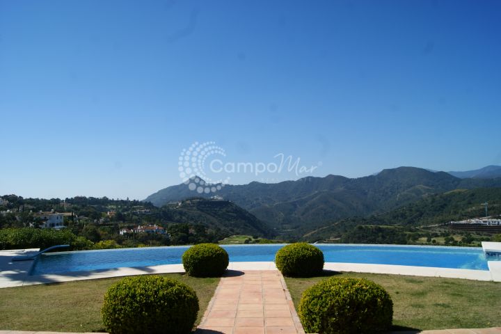 Benahavis, Lujosa villa con todas las comodidades a la venta