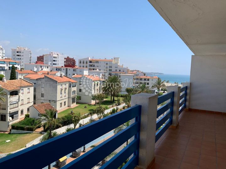 Estepona, Vivienda localizada en una zona muy demandada de lado de la playa en Estepona