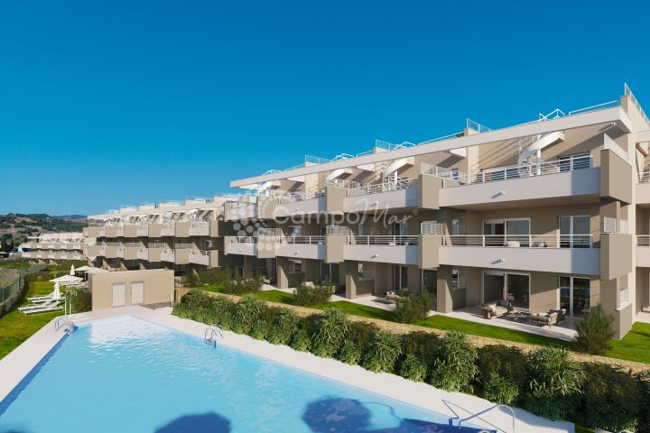 Estepona, New development in Estepona Golf, at the heart of the Costa del Sol, with bright, spacious homes overlooking the golf course.
