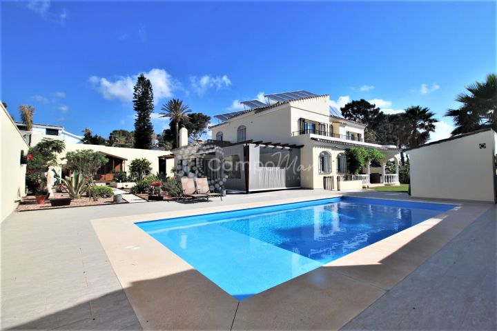 Estepona, Super large family villa with private pool for sale in Don Pedro, Estepona