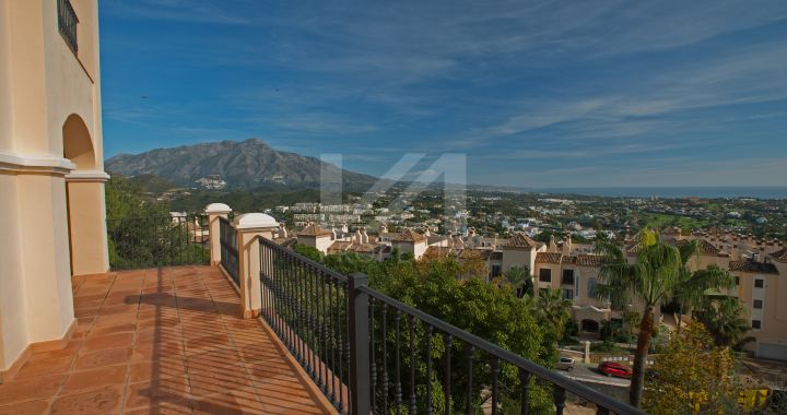 Apartments for sale in Benahavis