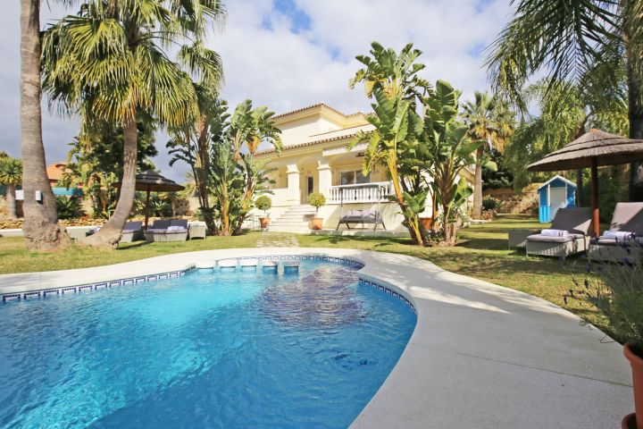 Villas for sale in Bel Air, Estepona
