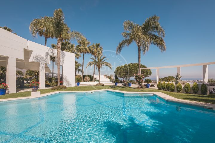 Villas for sale in Nueva Andalucia