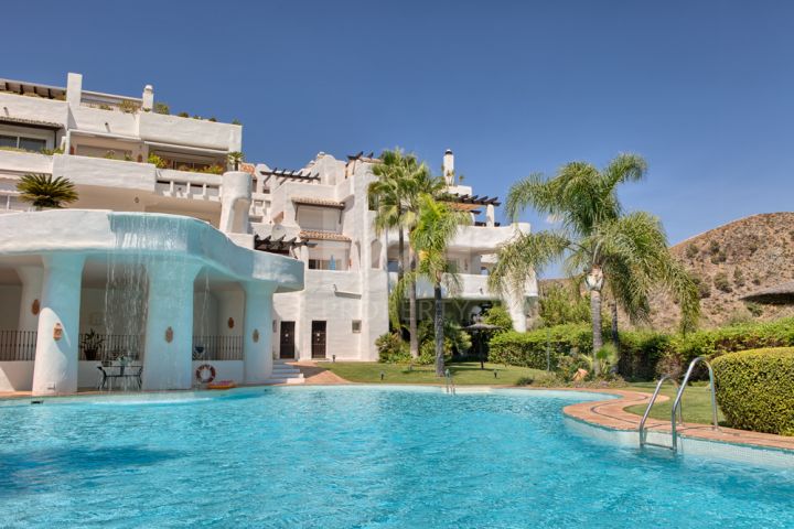 Penthouses for sale in Benahavis