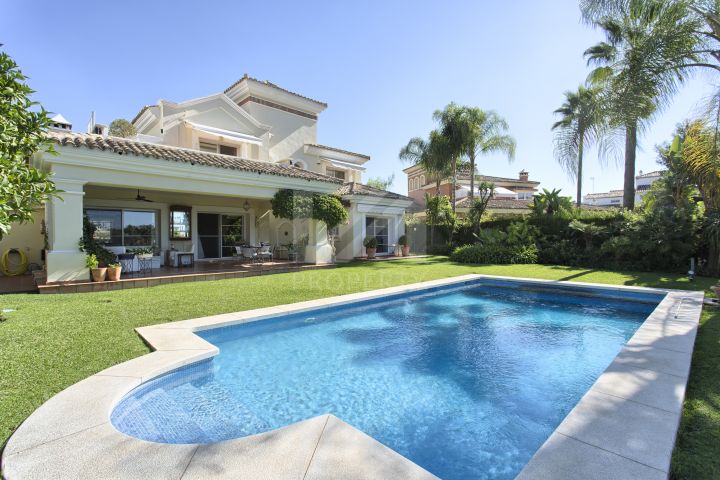 Villas for sale in La Quinta Golf, Benahavis