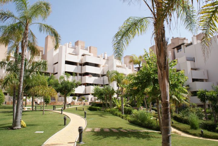 Properties for sale in Bahia de la Plata, Estepona