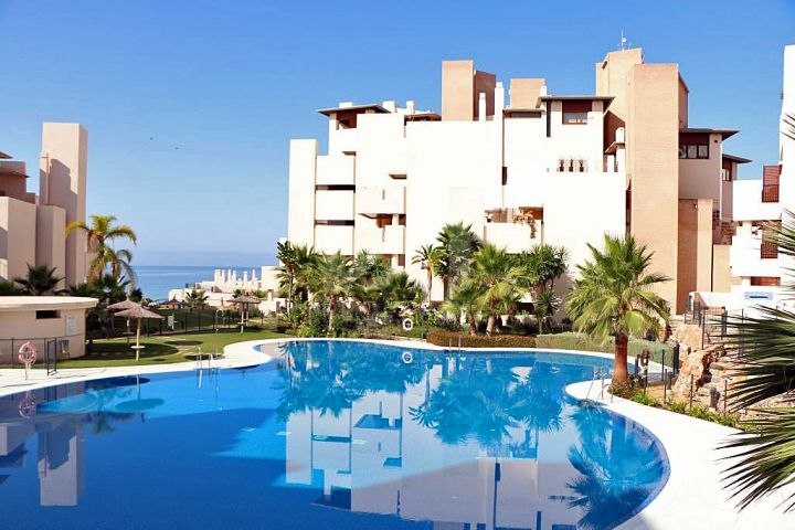 Ground Floor Apartments for sale in Estepona