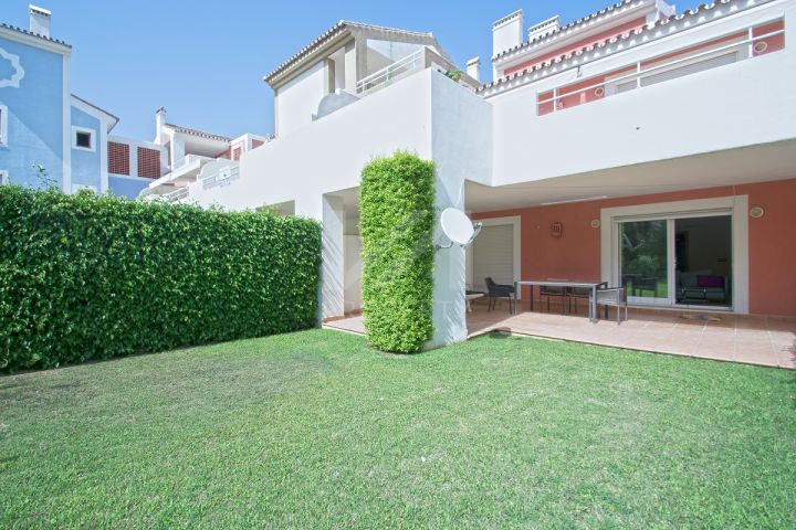 Properties for sale in Cortijo del Mar, Estepona