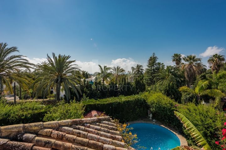 Properties for sale in El Pilar, Estepona