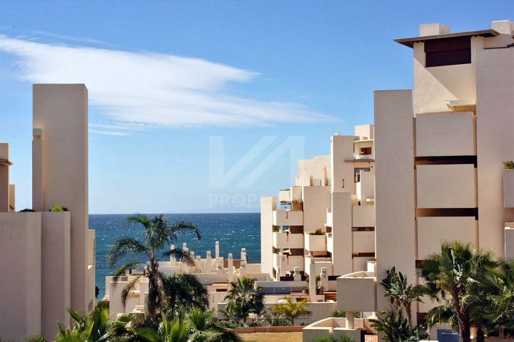 Properties for sale in Bahia de la Plata, Estepona