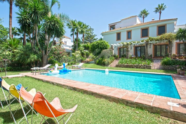 Properties for sale in Brisas del Golf, Nueva Andalucia