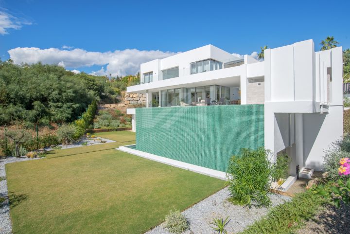 Villas for sale in Paraiso Alto, Benahavis