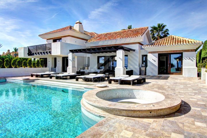 Properties for sale in Los Flamingos Golf, Benahavis