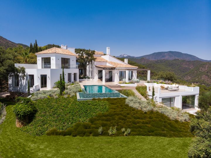 Properties for sale in El Madroñal, Benahavis