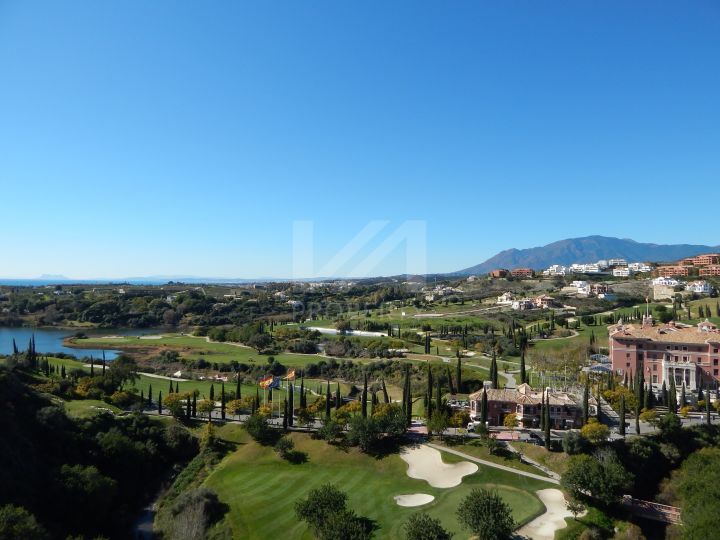 Properties for sale in Los Flamingos Golf, Benahavis