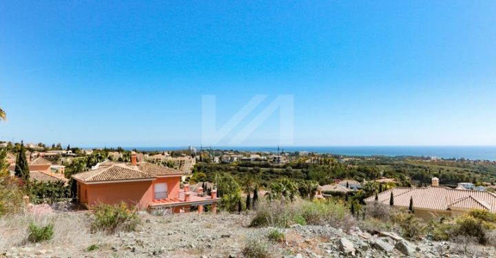 Plots for sale in Benahavis