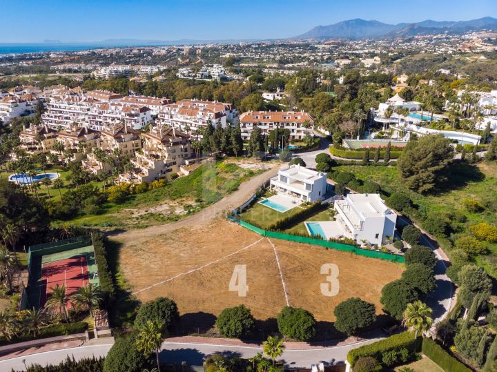 Properties for sale in Las Lomas del Marbella Club, Marbella Golden Mile