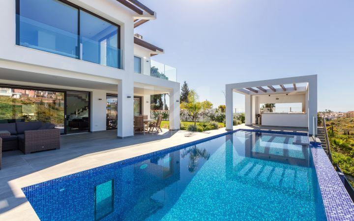 Villas for sale in Paraiso Alto, Benahavis