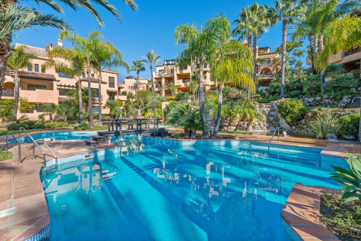Apartments for sale in El Campanario, Estepona