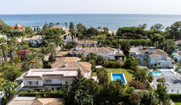 Frontline golf properties for sale in Marbella