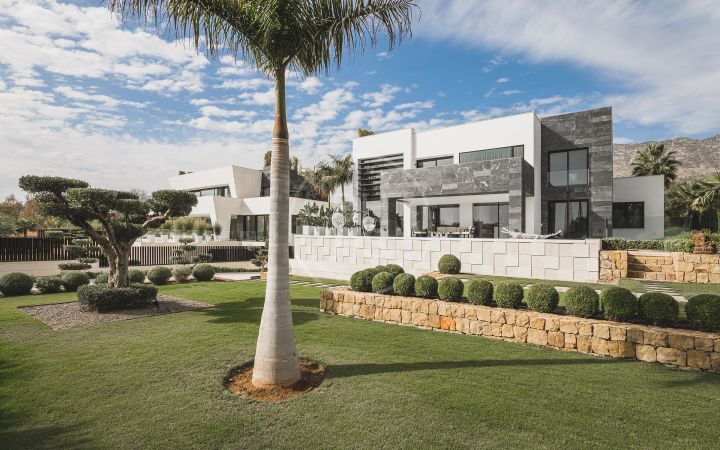 Properties for sale in Altos de Puente Romano, Marbella Golden Mile