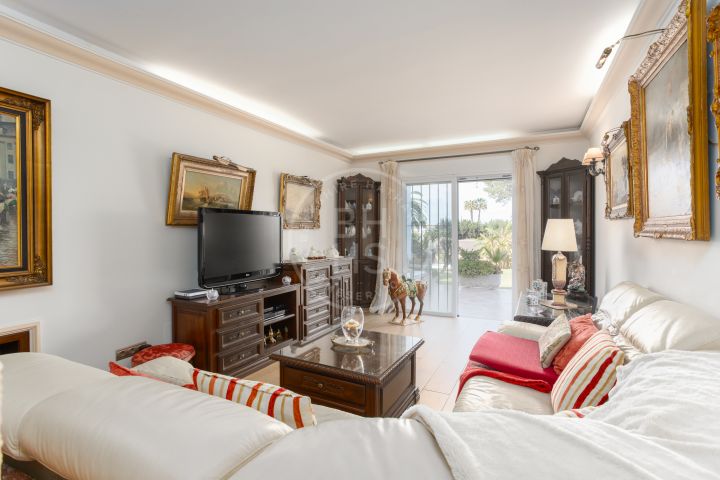 Ground Floor Apartments for sale in Nueva Andalucia