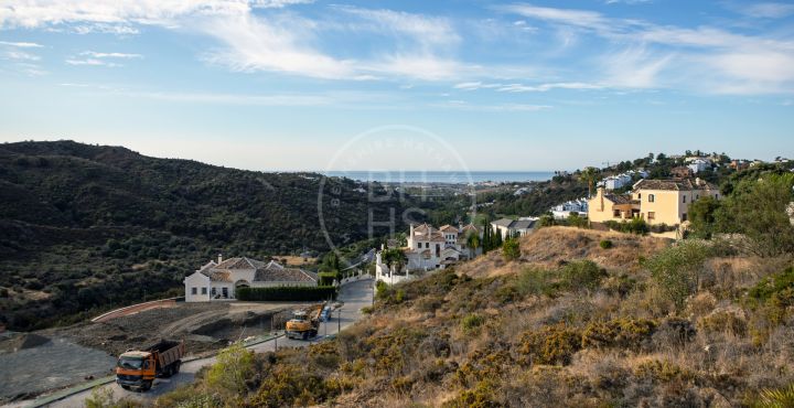 Plots for sale in Benahavis
