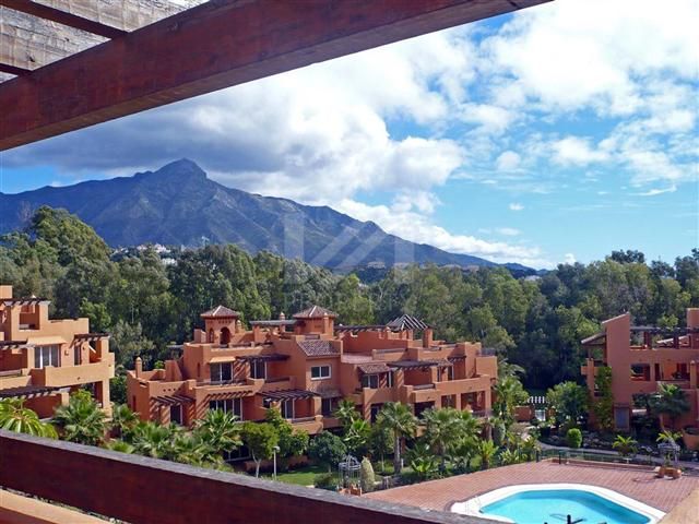 Penthouses for sale in Nueva Andalucia