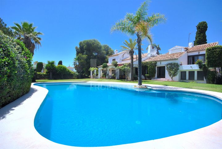 Villas for sale in Estepona