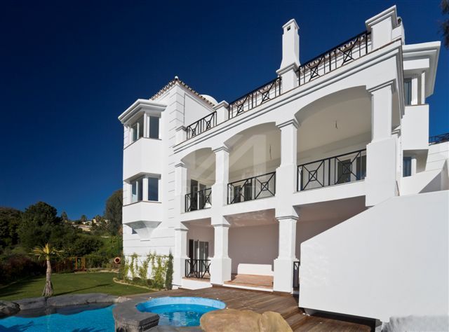 Semi Detached Villas for sale in Marbella