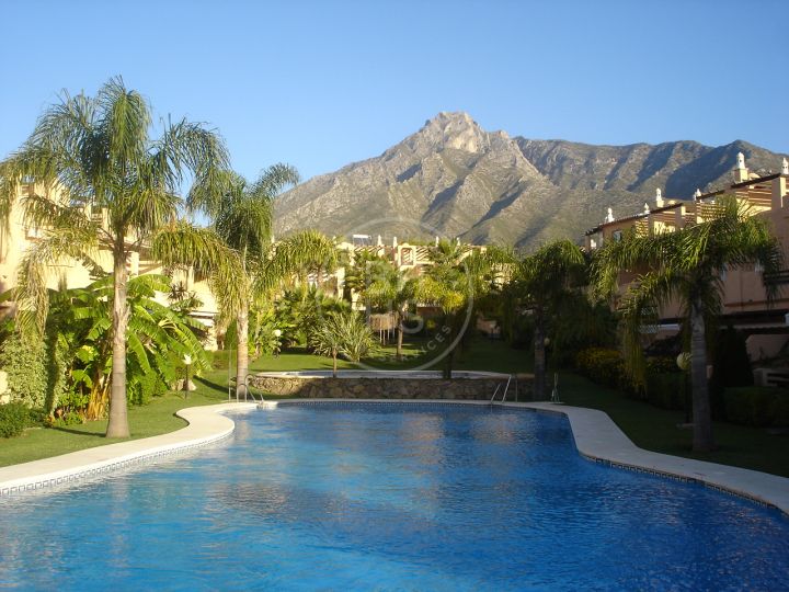 Town Houses for sale in Marbella