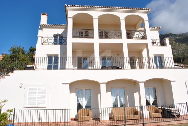 Semi Detached Villas for sale in Marbella