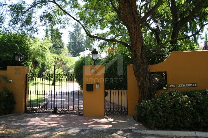 Semi Detached Villas for sale in Marbella
