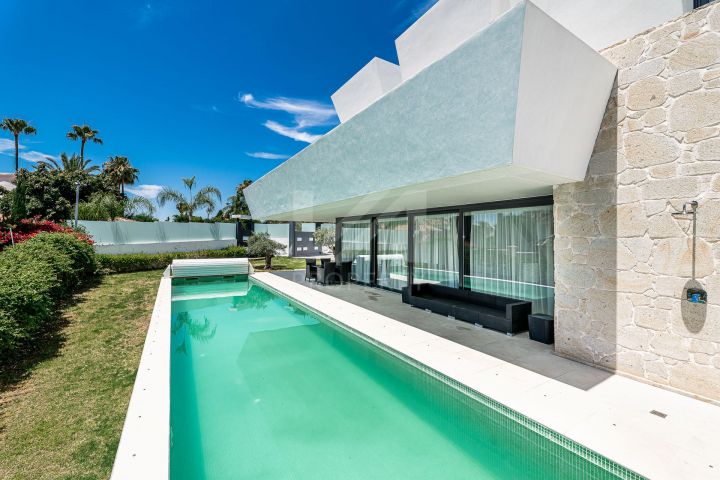 Properties for sale in Nueva Andalucia
