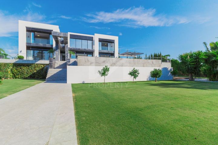 Villas for sale in La Alqueria, Benahavis
