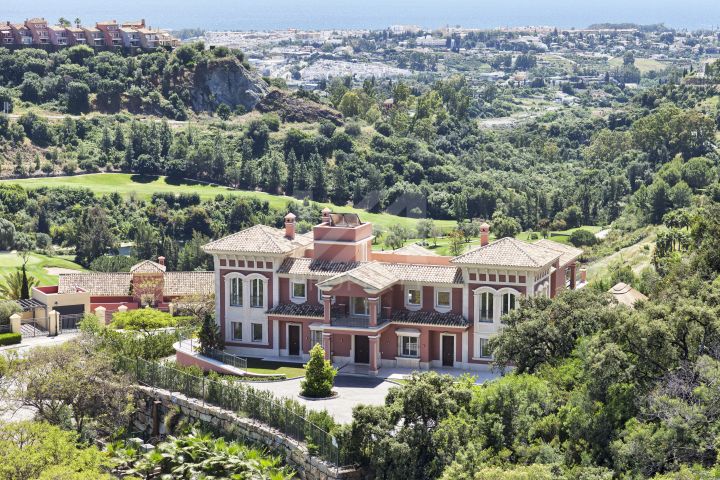 Properties for sale in Benahavis