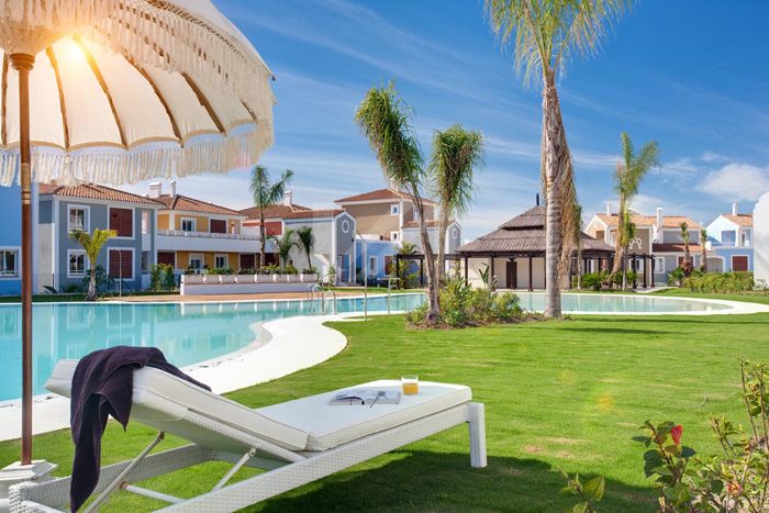 Properties for sale in Cortijo del Mar, Estepona