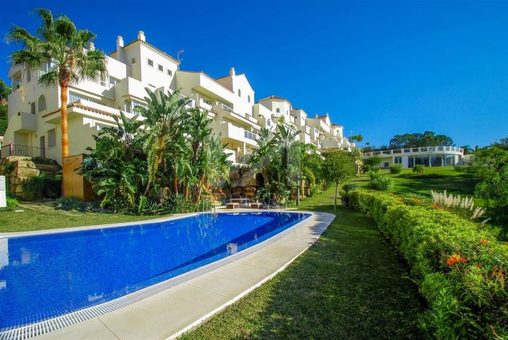 Penthouses for sale in Benahavis