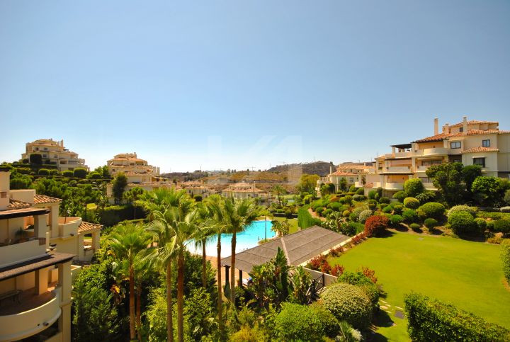 Apartments for sale in Benahavis