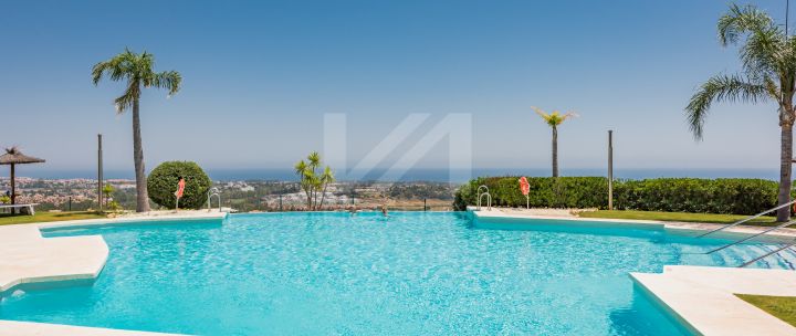 Ground Floor Apartments for sale in Benahavis